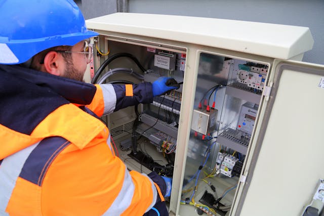Commissioning in validating system functionality before operation